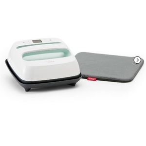 Target Limited edition mint Cricut Easy Press 2 9x9